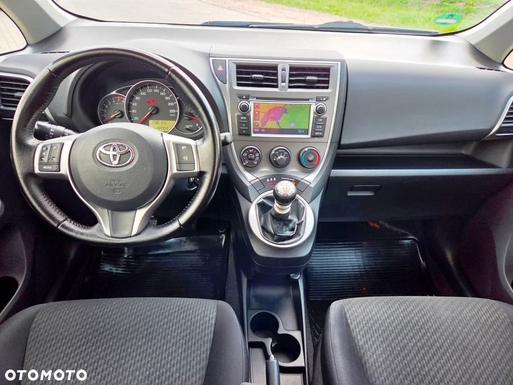 Toyota Verso S 1.33 Premium - 32