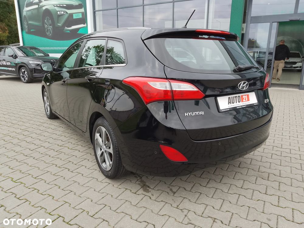Hyundai i30 1.6 CRDi BlueDrive Comfort - 8