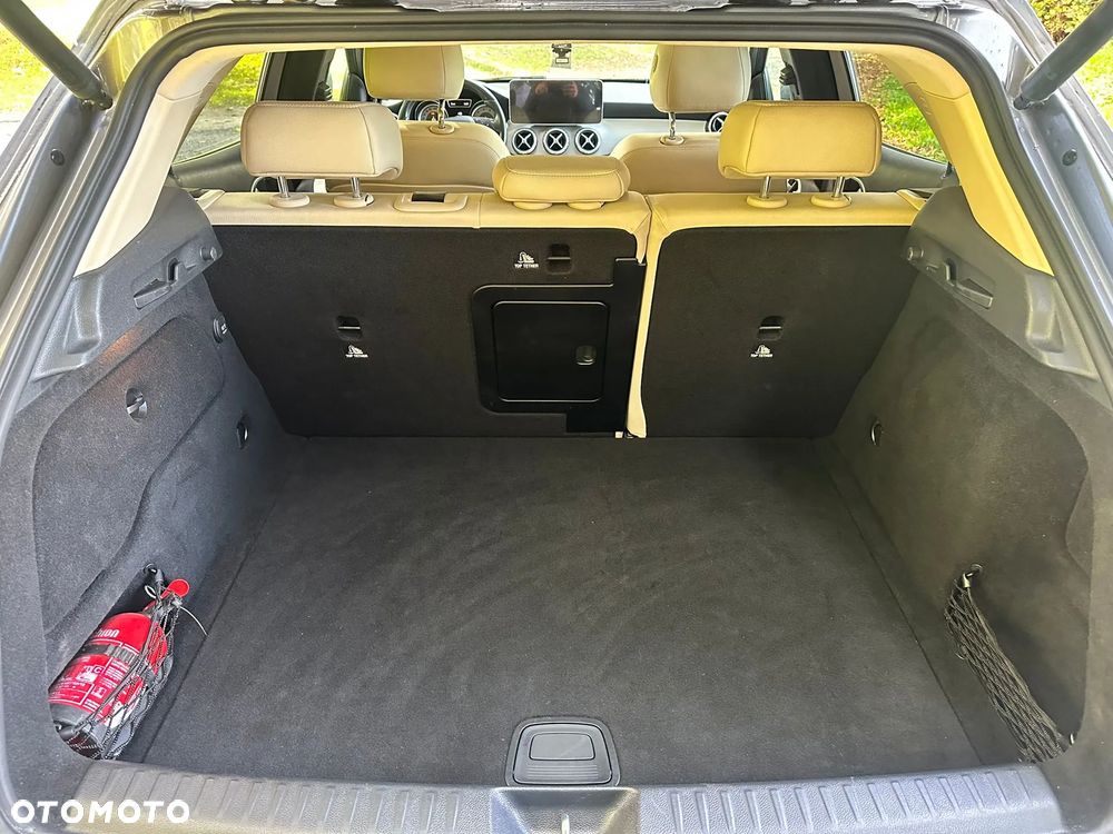 Mercedes-Benz GLA 250 4-Matic - 14