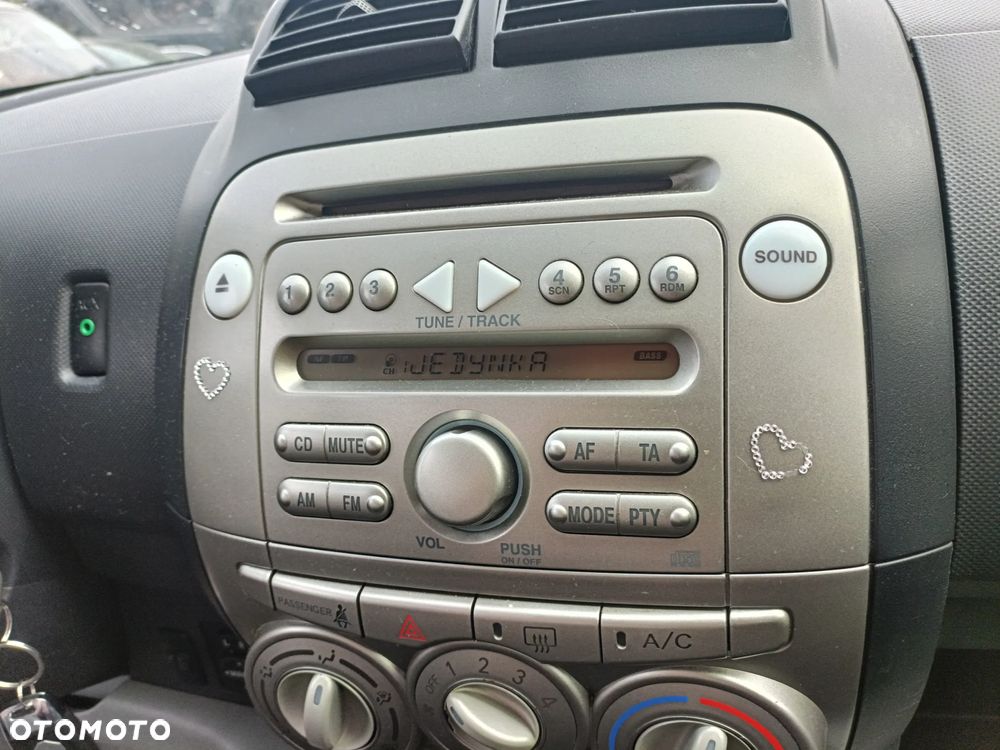 DAIHATU SIRION II 04-10 r. radioodtwarzacz RADIO ** - 3