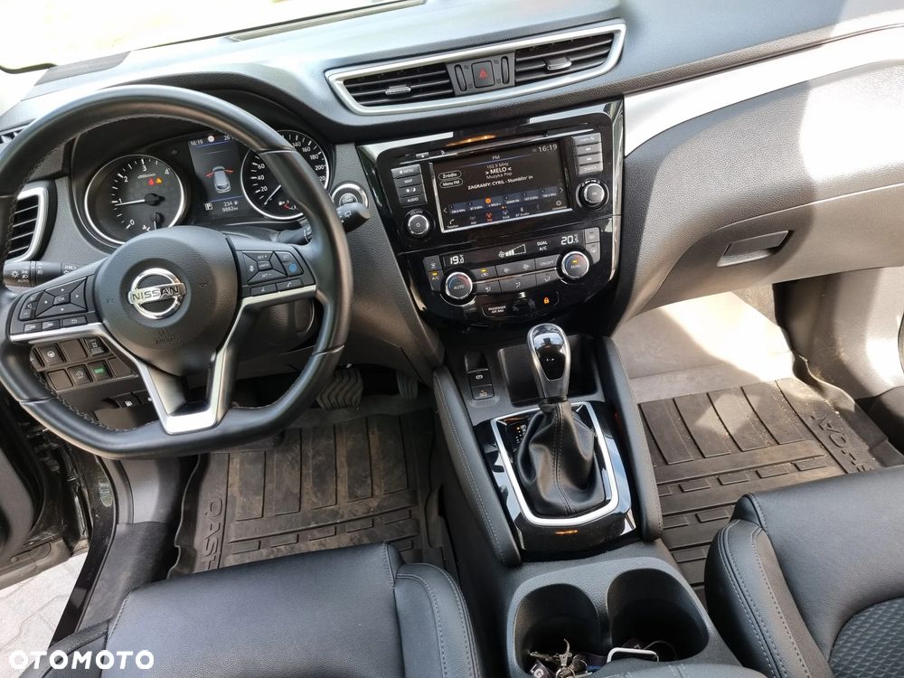 Nissan Qashqai 1.7 dCi 4x4 Tekna+ Xtronic - 26