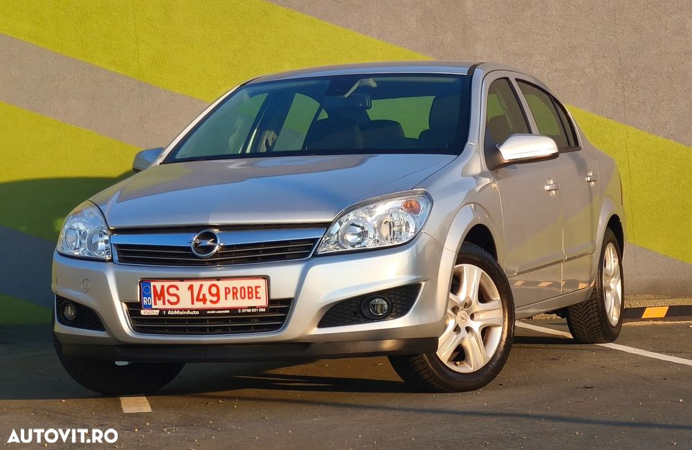 Opel Astra 1.6 Automatik Cosmo - 2