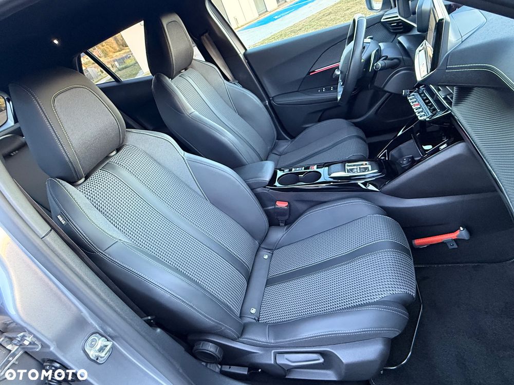 Peugeot 2008 1.5 BlueHDi GT S&S EAT8 - 25