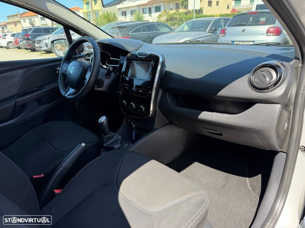 Renault Clio 0.9 TCe Limited - 16