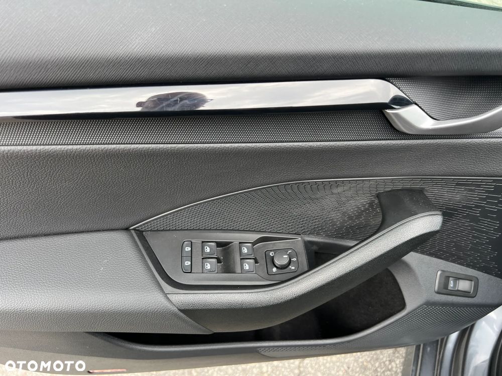 Skoda Octavia 2.0 TDI Selection DSG - 17