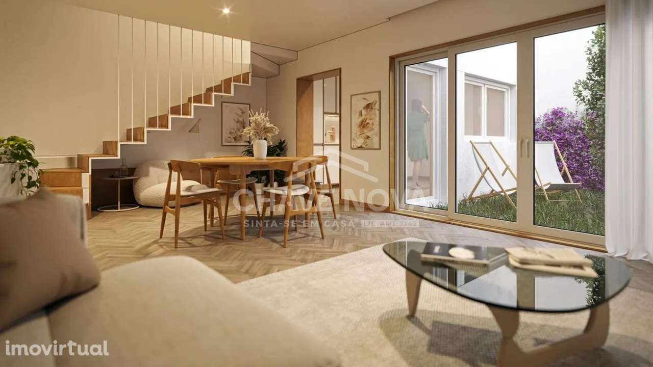 Loja Nova com dois pisos no coração do Porto - Grande imagem: 4/12