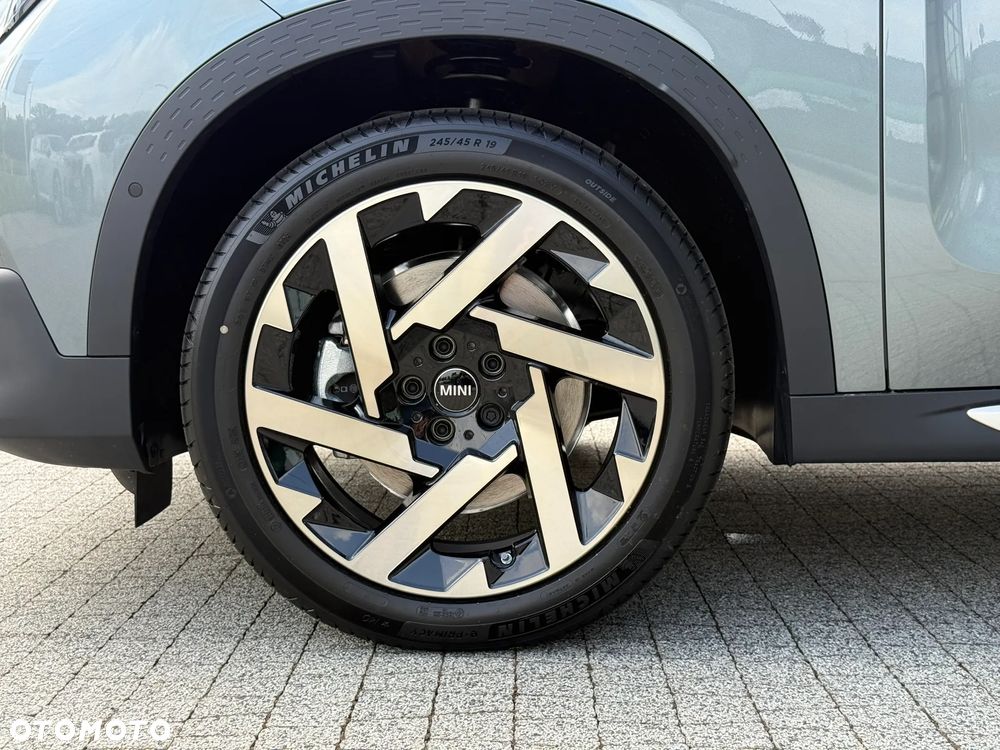 MINI Countryman C mHEV Linia Favoured - 13