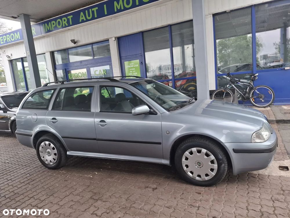 Skoda Octavia 1.6 Tour Plus - 9