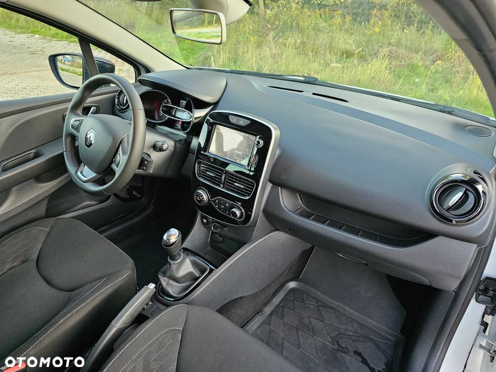 Renault Clio 1.2 16V Limited - 33
