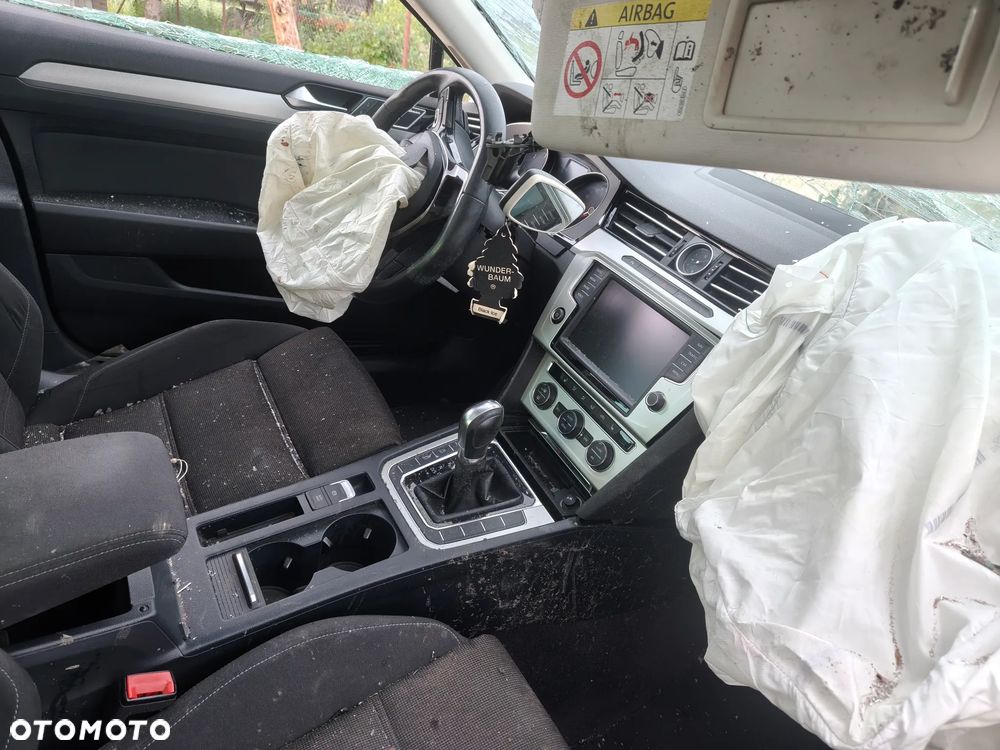 Volkswagen Passat 2.0 TDI Bi-Turbo BMT 4Mot Highline DSG - 6