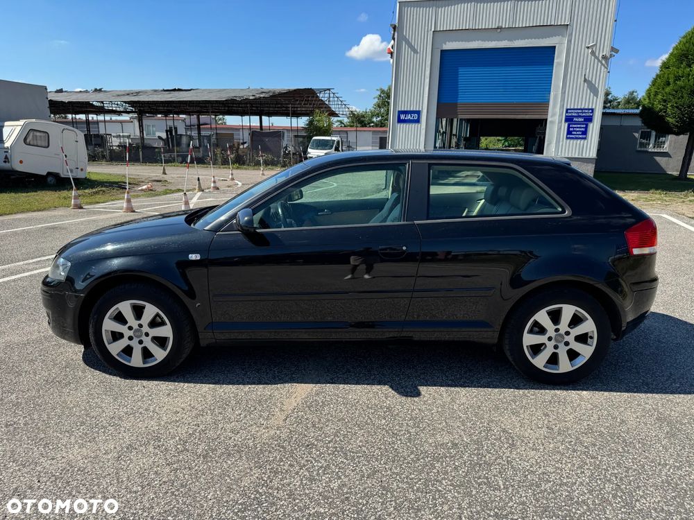 Audi A3 1.6 Ambiente - 12