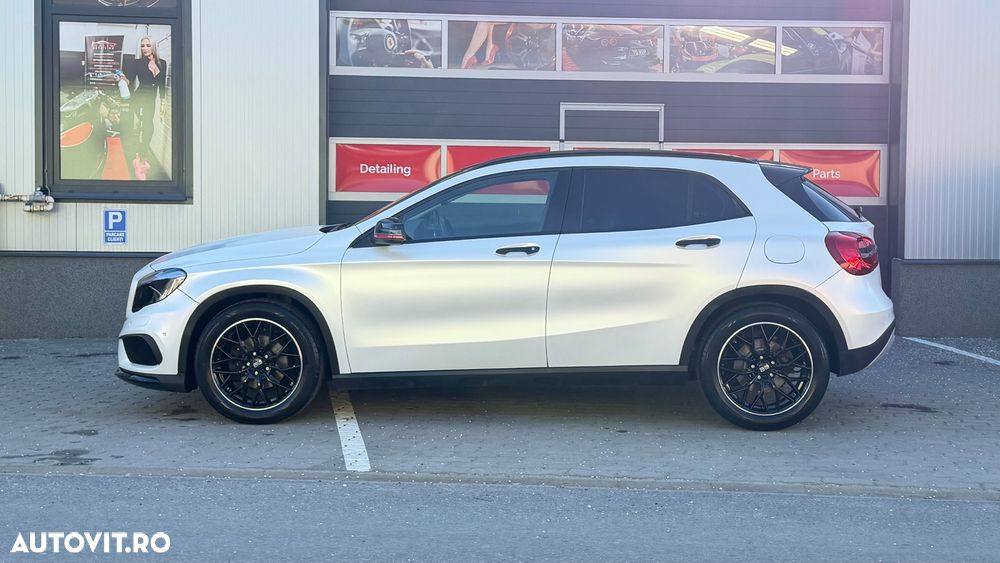 Mercedes-Benz GLA - 2