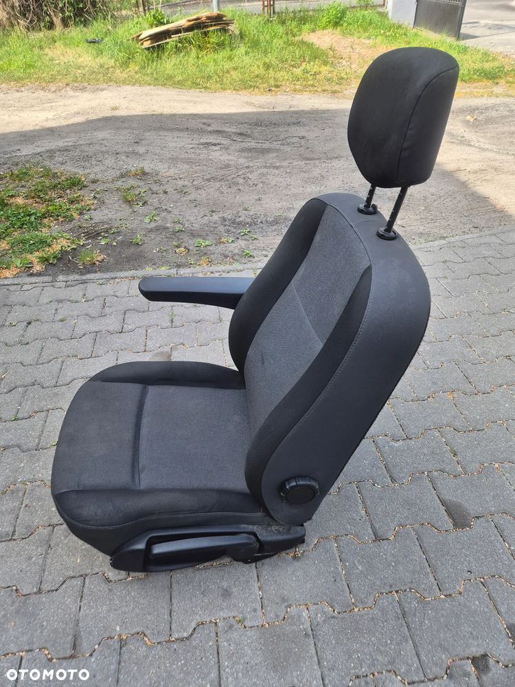 FOTEL KIEROWCY LEWY EU MASTER III MOVANO B  NV400 2.3 10r.+ - 6