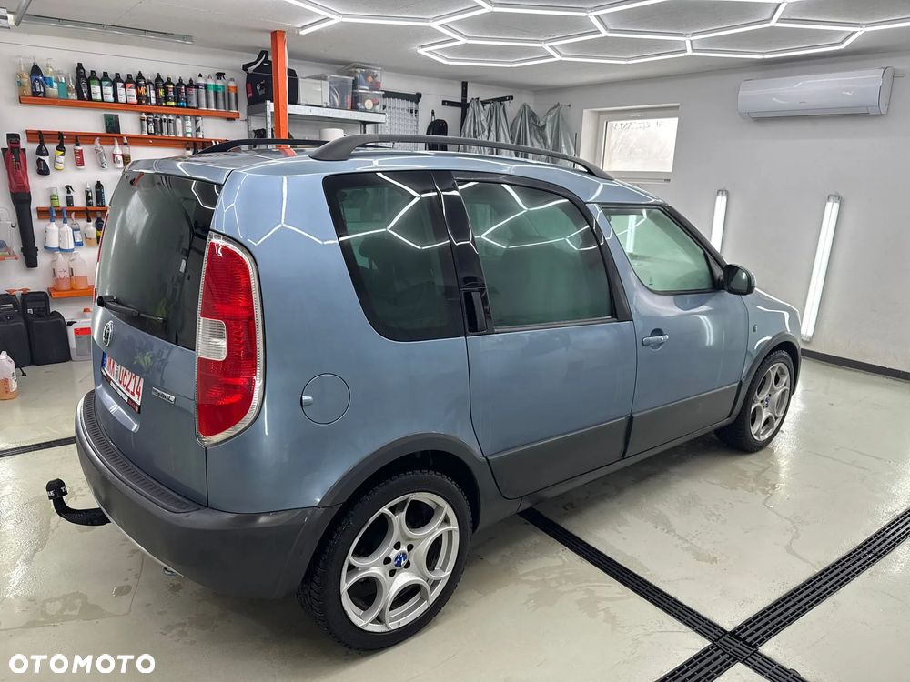 Skoda Roomster 1.4 16V Scout PLUS EDITION - 9