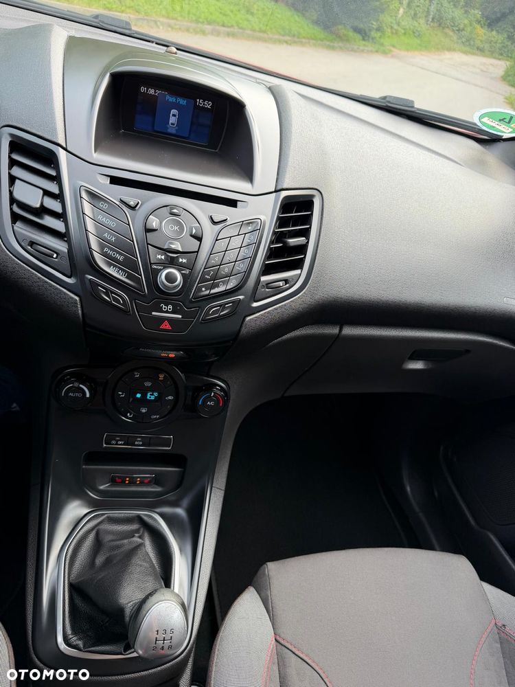 Ford Fiesta 1.0 EcoBoost S&S ST-LINE - 17