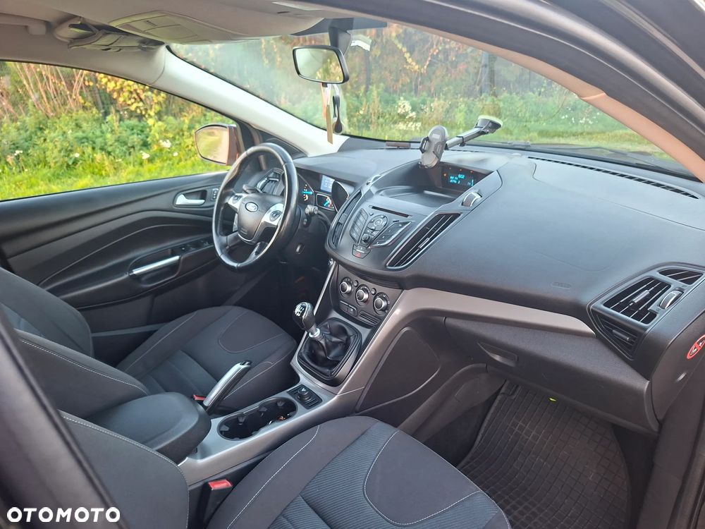 Ford Kuga - 8