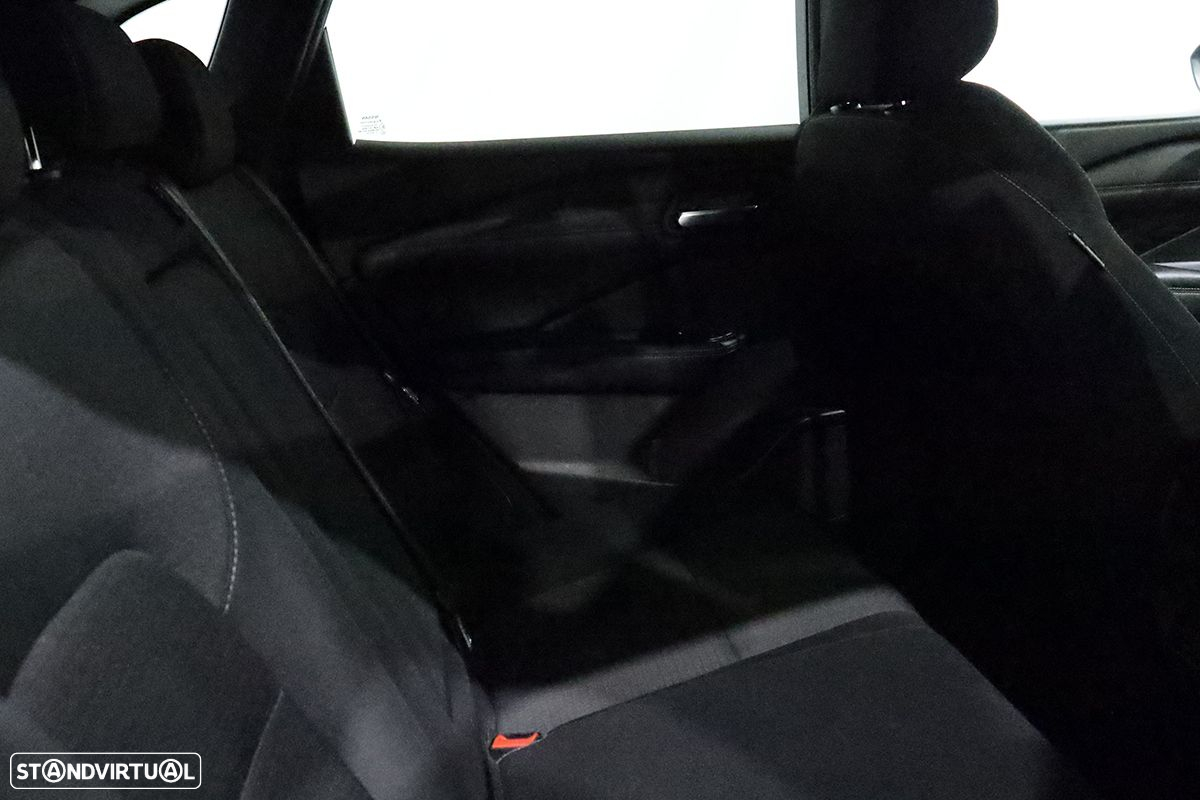 Nissan Qashqai 1.3 DIG-T N-Connecta Xtronic - 24
