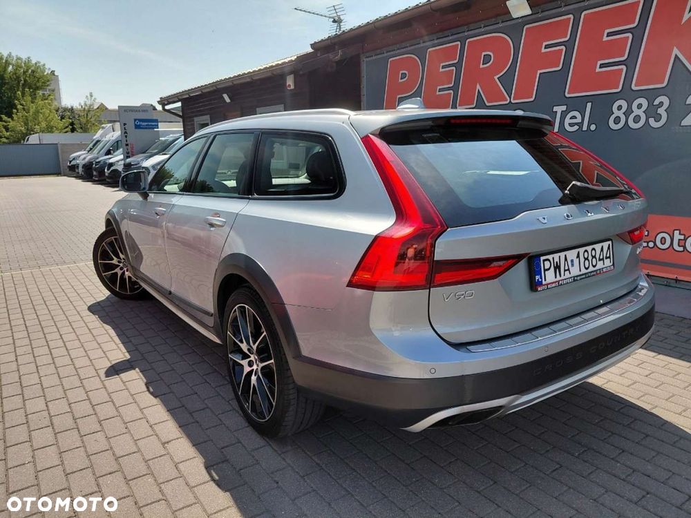 Volvo V90 Cross Country - 6