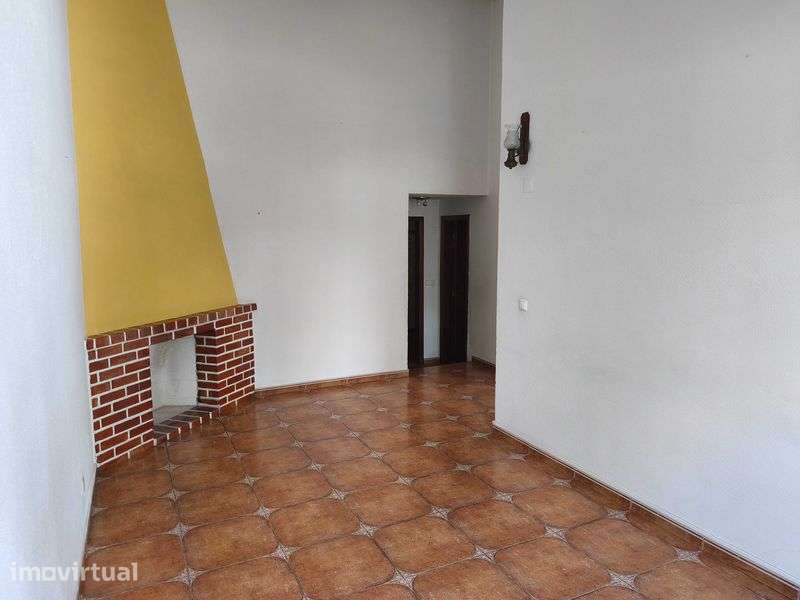 Moradia T2, para arrendamento - Grande imagem: 4/12