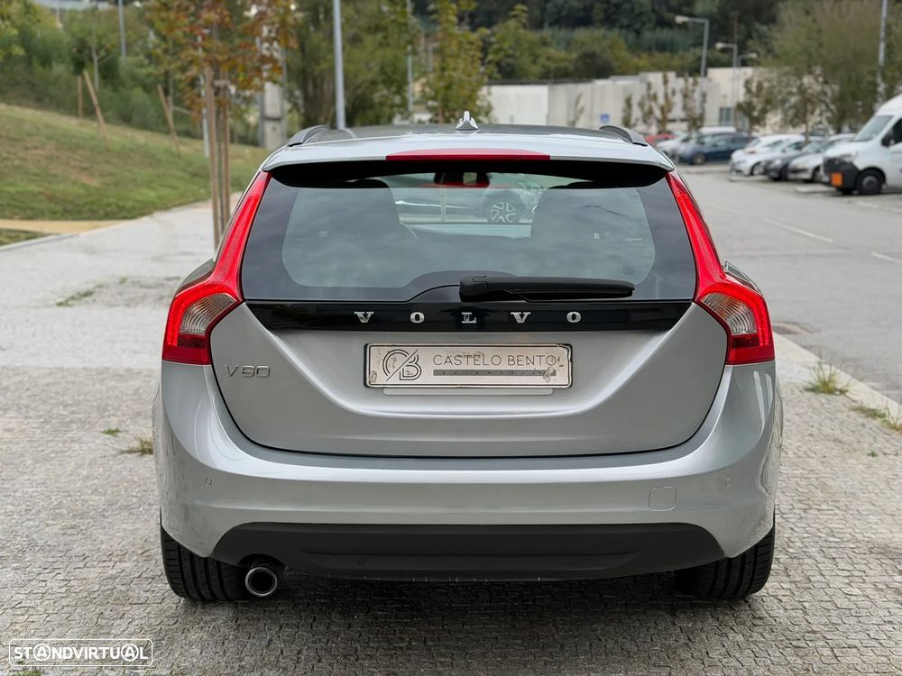 Volvo V60 1.6 D2 Drive Momentum Start/Stop - 28