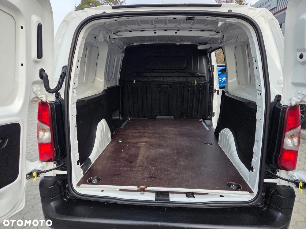 Opel COMBO - 12