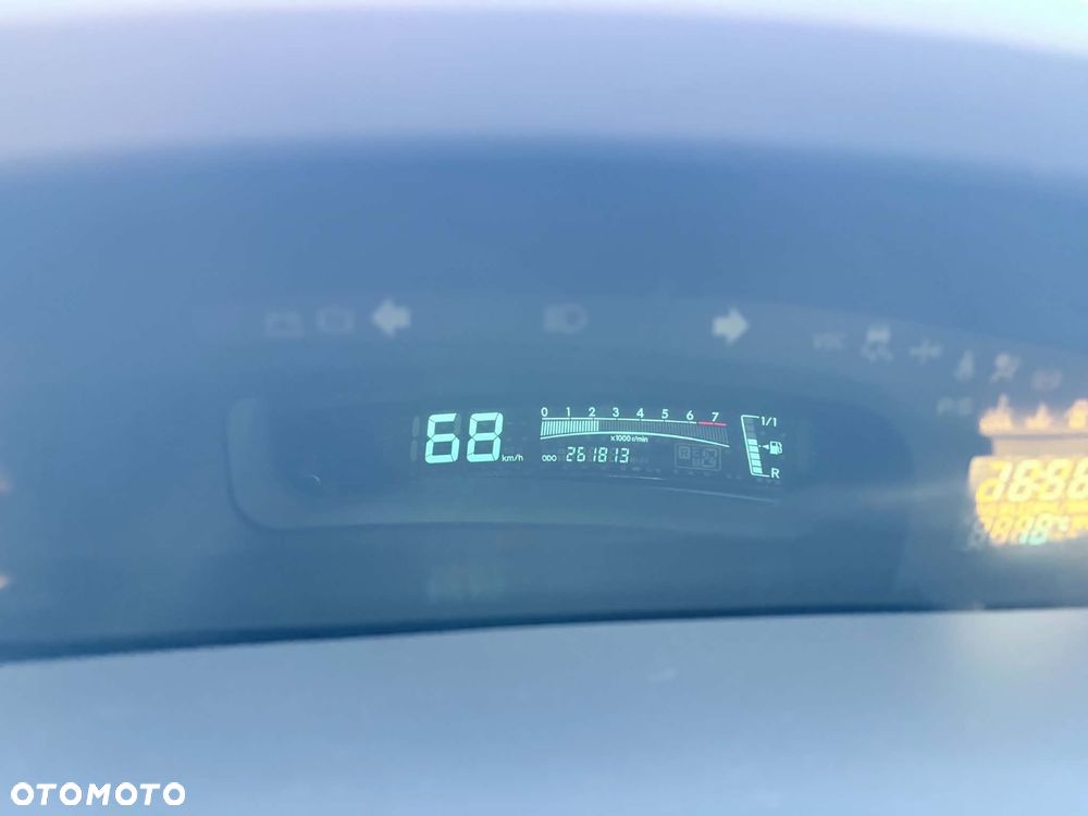 Toyota Yaris - 8