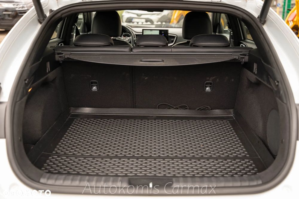 Kia ProCeed 1.5 T-GDI GT Line DCT - 13