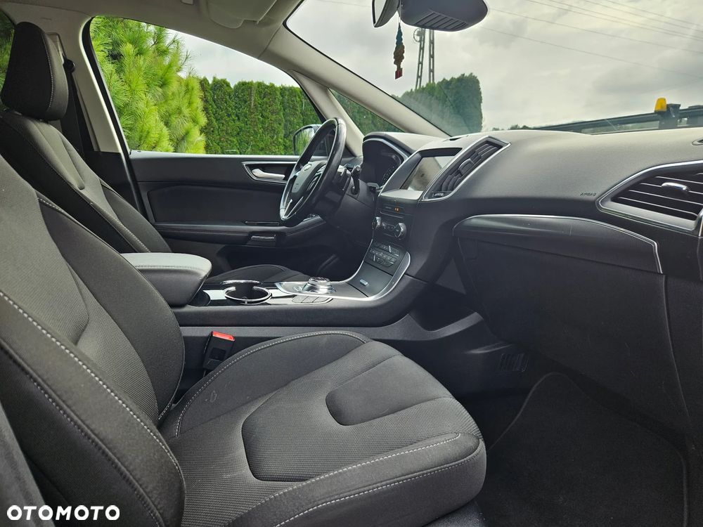 Ford S-Max - 26