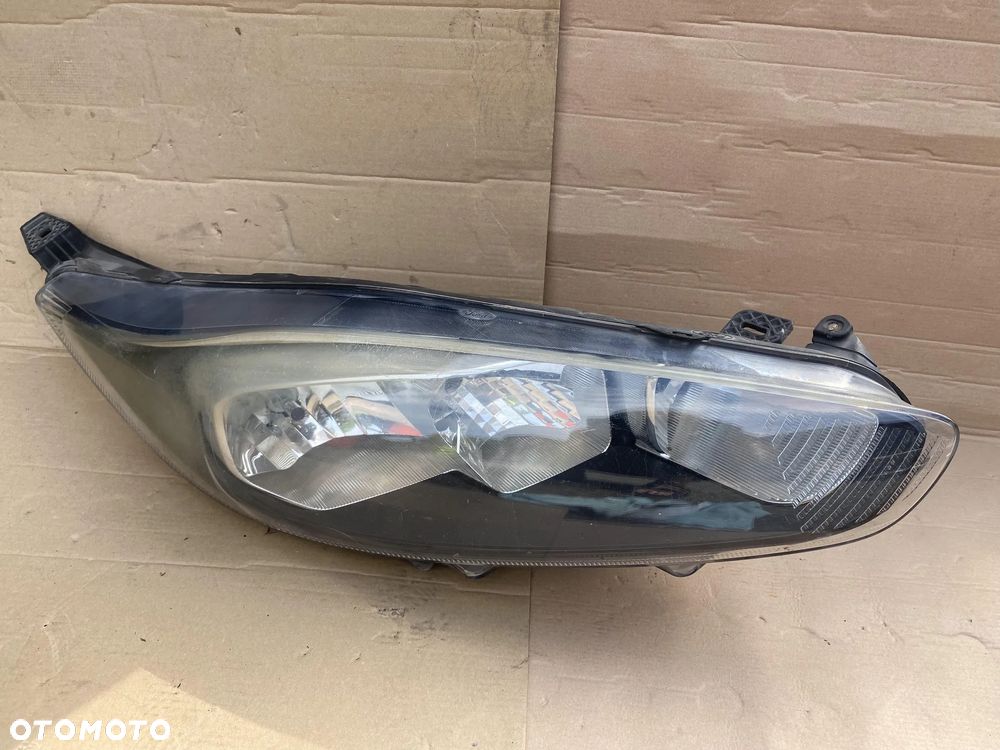 Lampa Ford Fiesta MK7 lift prawa OE - 1