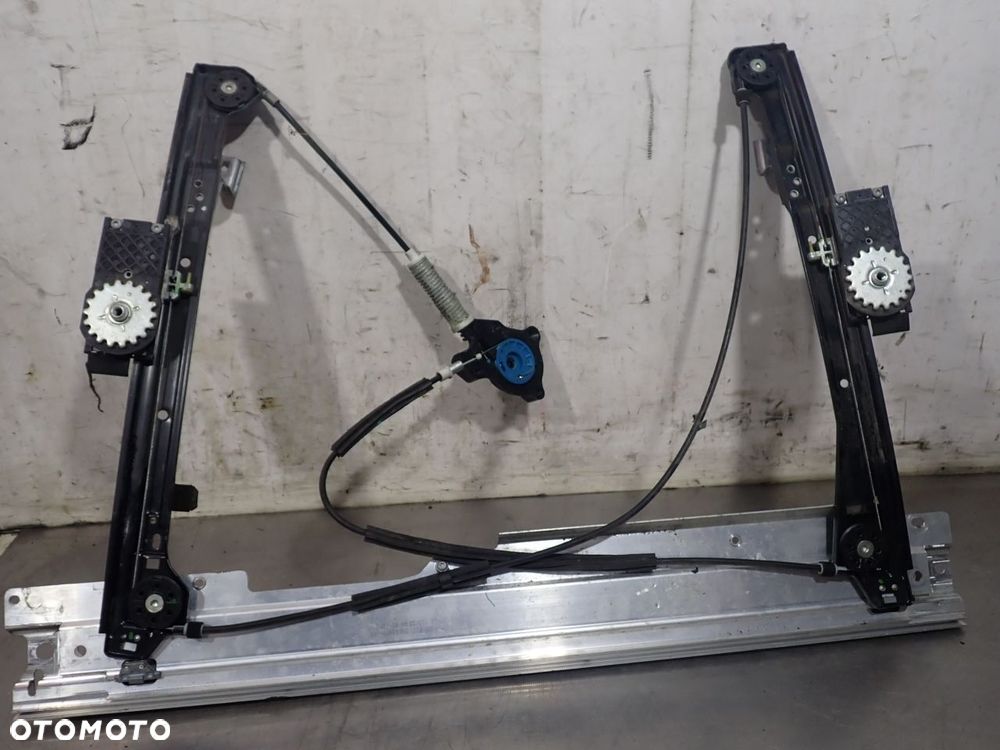 PODNOŚNIK SZYB PRAWY PRZÓD MINI ONE R57 1.6 - 1