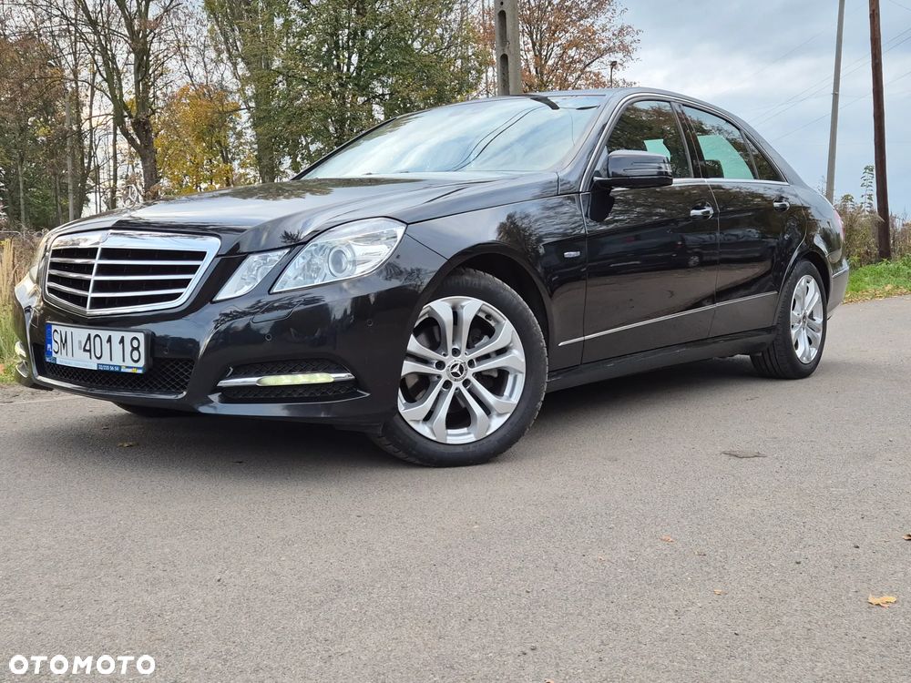 Mercedes-Benz Klasa E 200 CDI DPF BlueEFFICIENCY 7G-TRONIC Avantgarde - 24