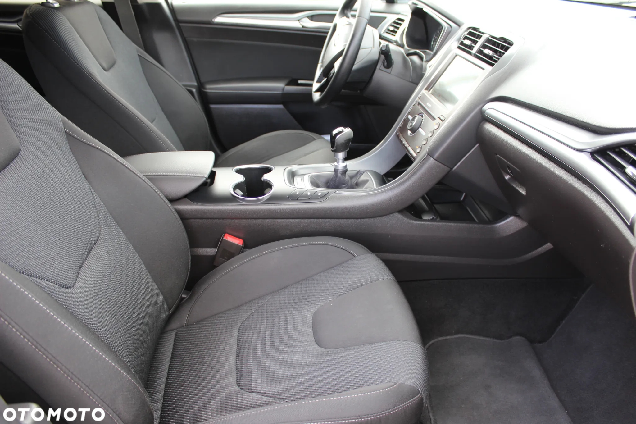 Ford Mondeo Turnier 2.0 TDCi Start-Stopp Titanium - 8