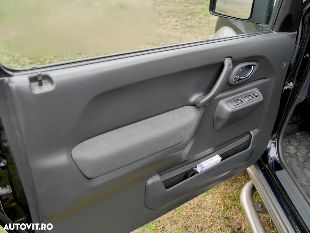 Suzuki Jimny 1.3 Style - 9