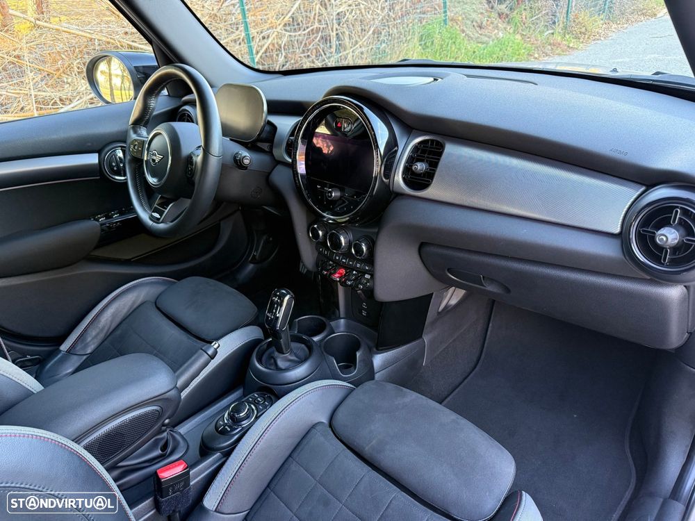 MINI 5 Portas Cooper S Premium JCW Auto - 31