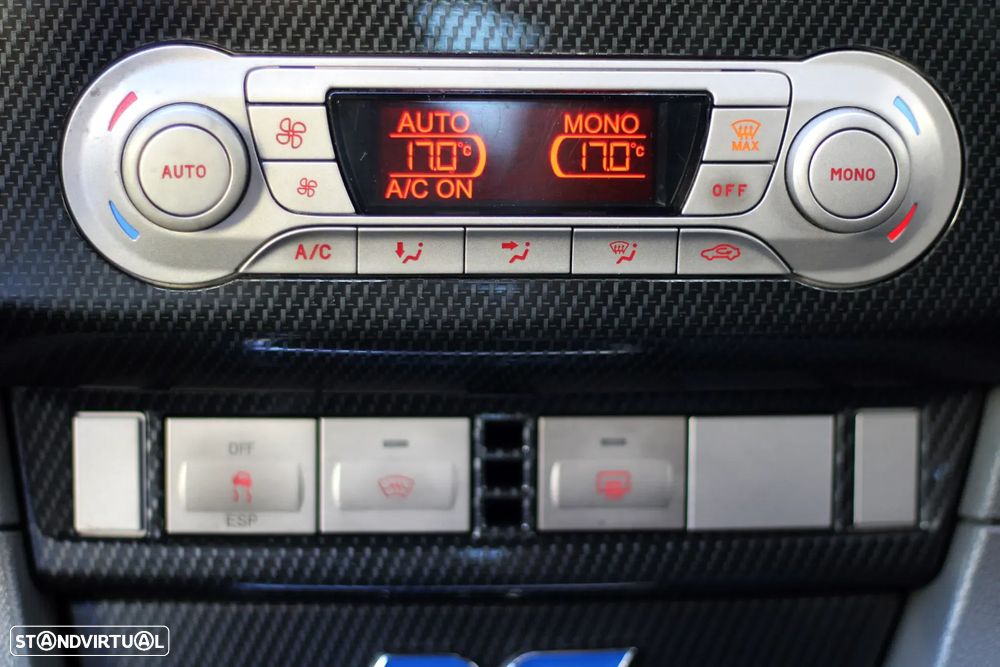 Ford Focus 2.5 T RS - 38