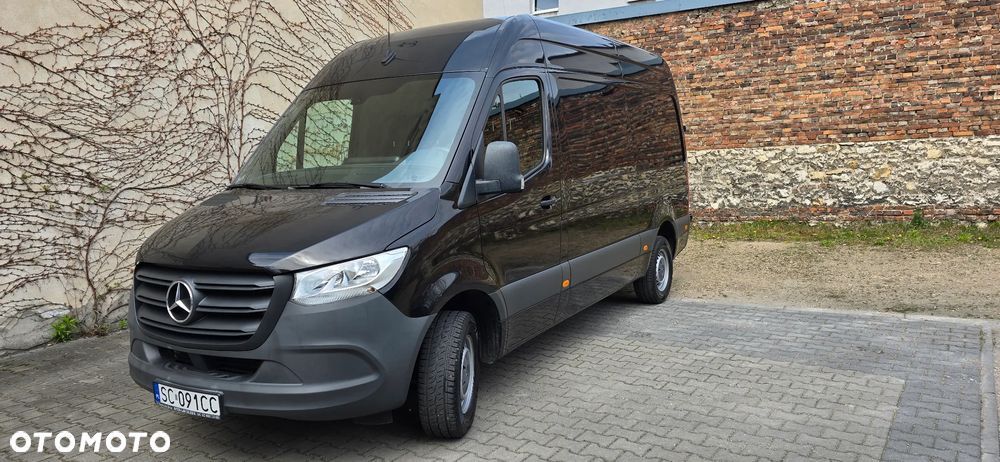 Mercedes-Benz Sprinter - 2
