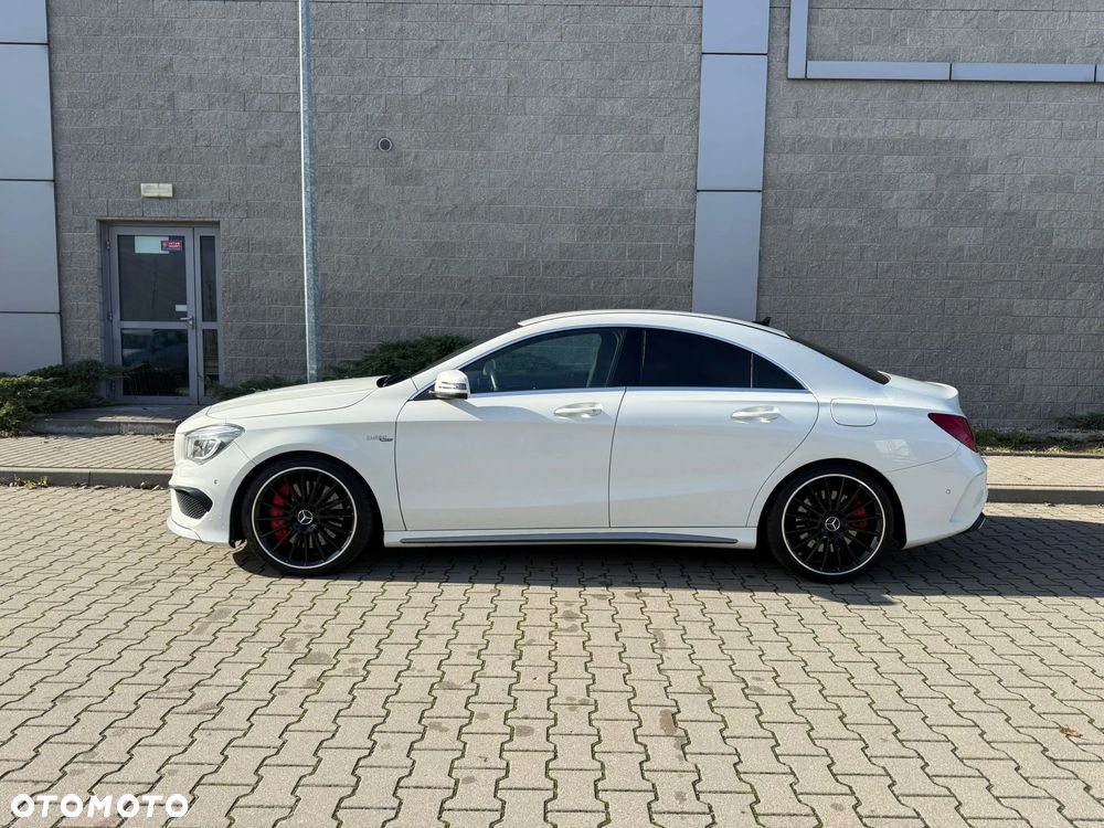Mercedes-Benz CLA 45 AMG 4-Matic - 8