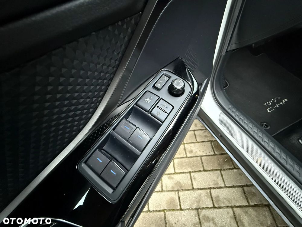 Toyota C-HR 2.0 Hybrid Style - 33