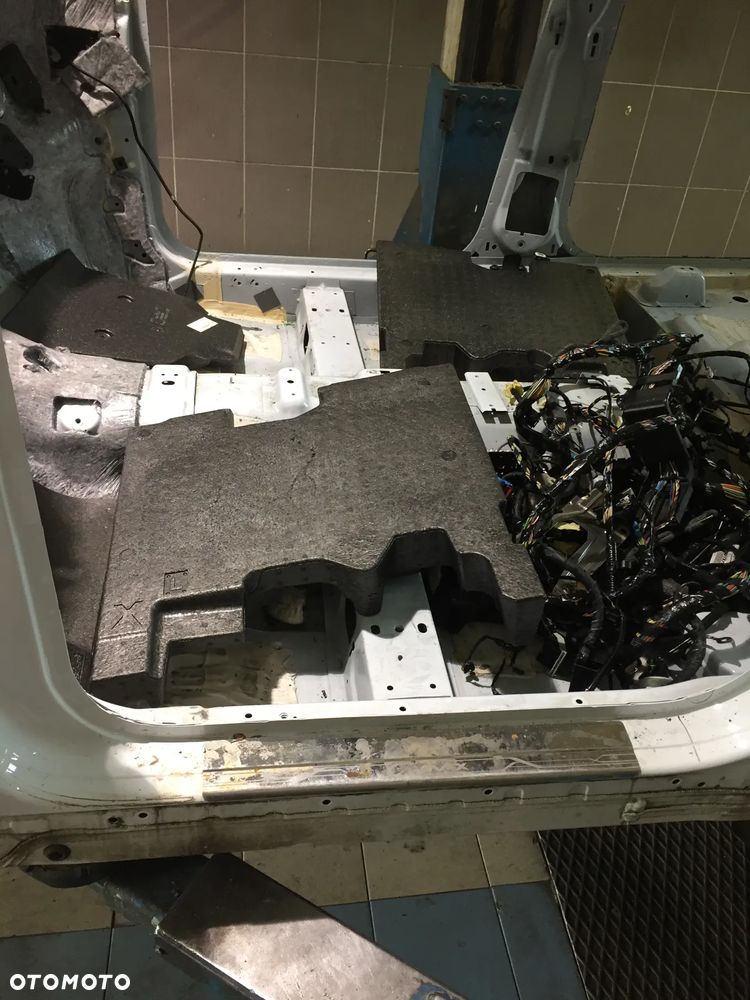 FORD GRAND C-MAX 15R SŁUPEK Z PROGIEM LEWY PRZÓD - 2