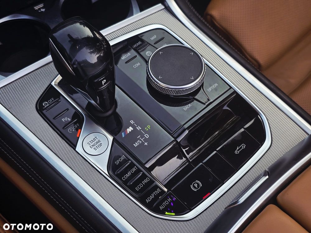 BMW Seria 8 M850i xDrive Cabrio - 14