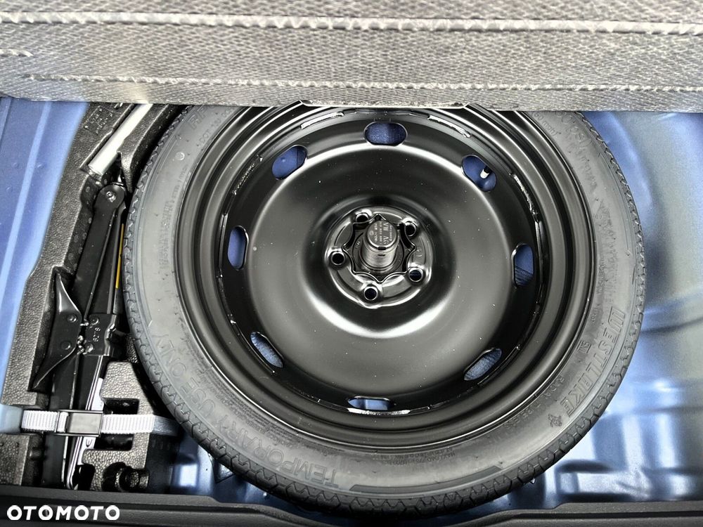 Volkswagen T-Roc 1.5 eTSI Life DSG - 27