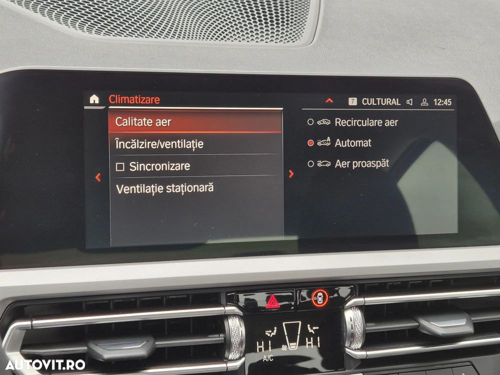 BMW Seria 3 320d xDrive AT MHEV - 26