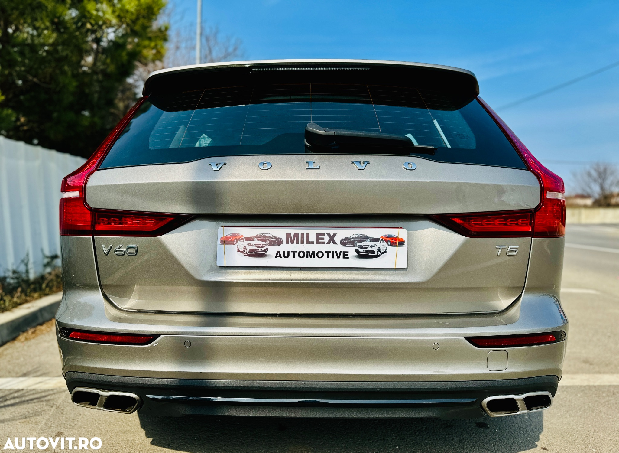 Volvo V60 T5 Geartronic Momentum - 18