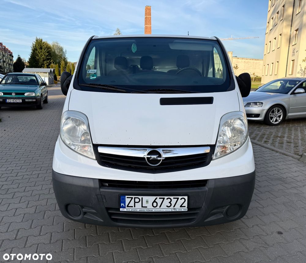 Opel Vivaro - 10