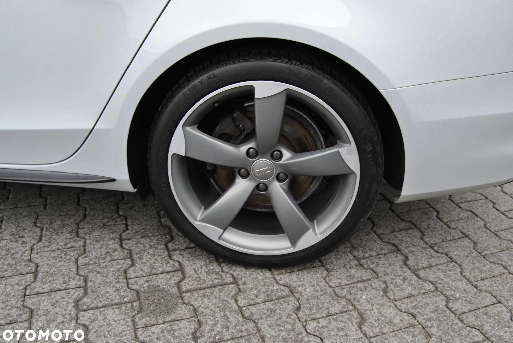 Audi A4 Avant 2.0 TDI DPF clean diesel quattro S line Sportpaket - 11