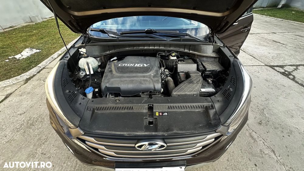 Hyundai Tucson 2.0 CRDI 4WD Automatik Advantage - 22