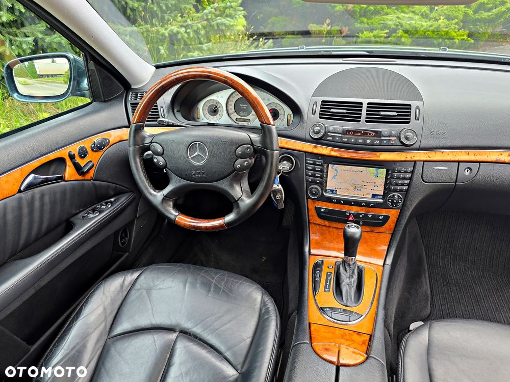 Mercedes-Benz Klasa E 500 4Matic Automatik Avantgarde - 22