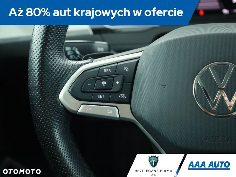 Volkswagen Passat - 22