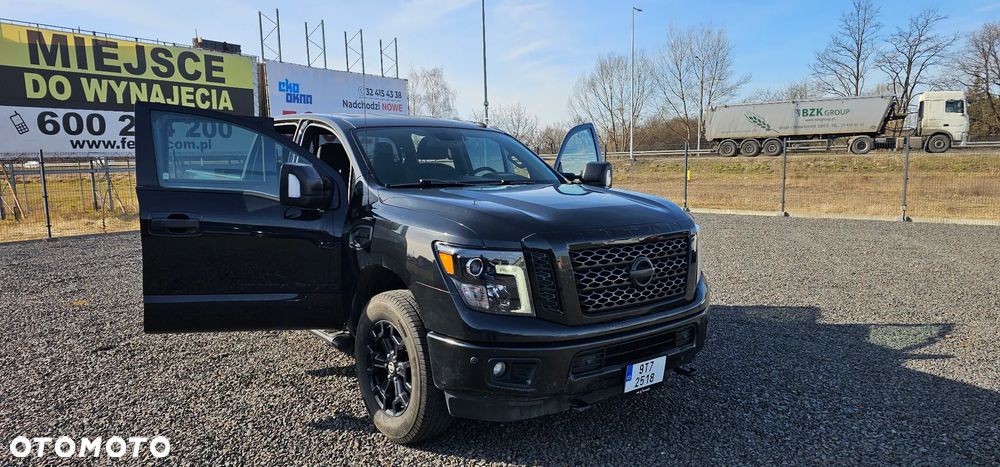 Nissan Titan ver-5-6-v8-se-crew-cab - 3