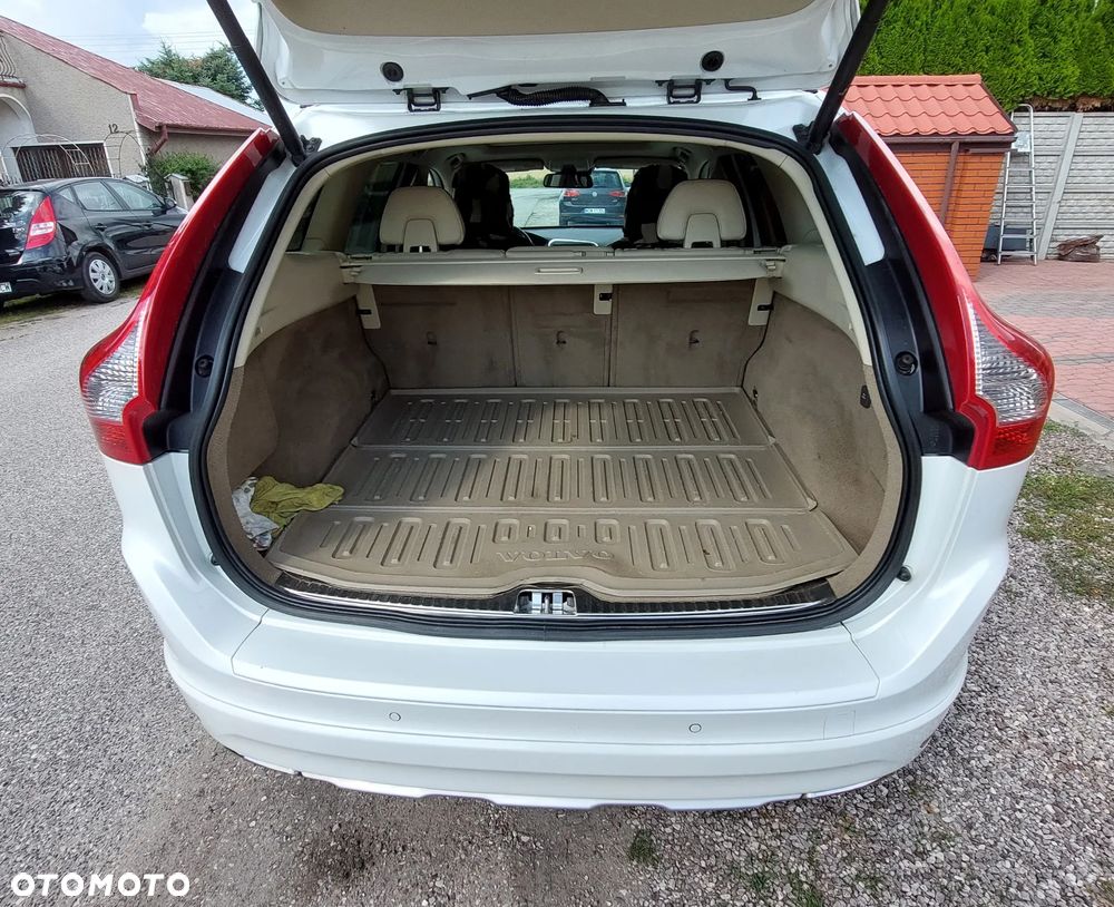 Volvo XC 60 T5 Drive-E Momentum - 16